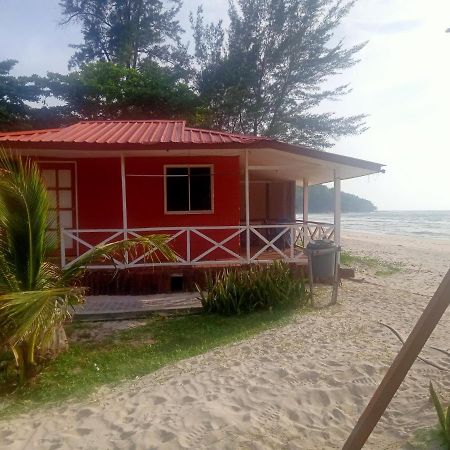 Tumombuvoi Homestay Tiga Papan Exteriör bild